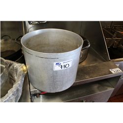 MEDIUM STOCK POT