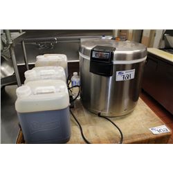 LARGE RICE COOKER & SOYA SAUCE