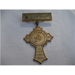 Fraternal IN HOC SIG VINOES Pin Badge Enamble w/ Cross & Crown