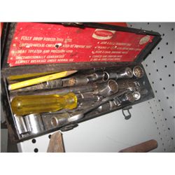 SOCKET SET -1