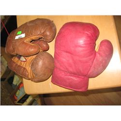 VINTAGE BOXING GLOVES - BROWN(2) RED (1)