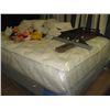 Image 1 : QUEEN MATTRESS