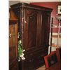 Image 1 : WARDROBE