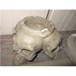 CONCRETE FIGURE - NEW - SKULLS