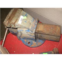 LARGE BENCH VISE - RECORD