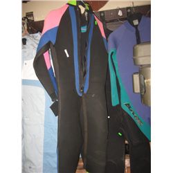 WET SUIT - BLACK & PINK