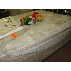 QUEEN MATTRESS - FREIGHT DIRTY - AS-IS