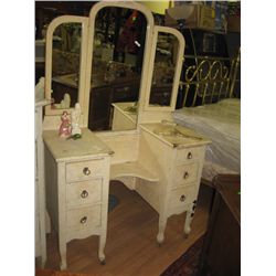 VINTAGE VANITY W/ WING MIRROR