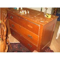 VINTAGE 3DR DRESSER