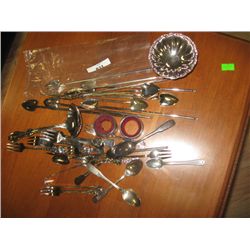 LOT OF ASSORTED CUTLERY - SP