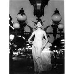 Klein, William,Fashion in Paris,32,2 x 24,2 cm,silverprint, €650-700...