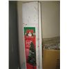 Image 1 : NEW CHRISTMAS TREE IN BOX