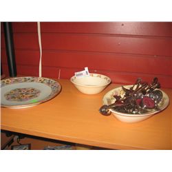 SHELVING OF COLLECTABLE - JOHNSON BROS., BUNNYKINS SHELVING OF COLLECTABLE - JOHNSON BROS., BUNNYKIN
