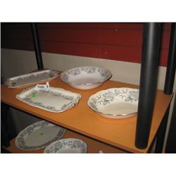 ROYAL ALBERT - SILVER MAPLE SERIES - SERVING - 4 P ROYAL ALBERT - SILVER MAPLE SERIES - SERVING - 4 