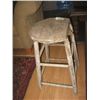 Image 1 : VINTAGE STOOL VINTAGE STOOL