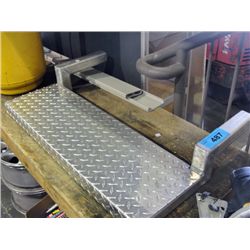 Aluminum welded checkerplate step