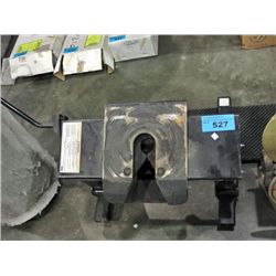 5th wheel hitch complete with black rubber pad