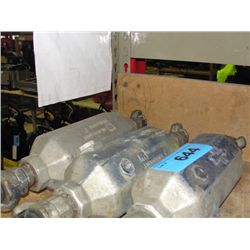 3 industrial lubricator components