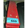 Image 1 : Roadside reflectrive flare roadkit