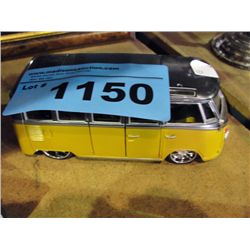 Maisto diecast metal collectors  volkswagon bus