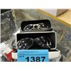 Image 1 : 2 pairs of sunglasses