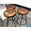Image 1 : 3 barstools