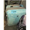 Image 1 : Hard shell travellers suitcase