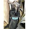Image 1 : Set of right handed golf clubs with bag