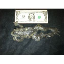 MAGNOLIA SCREEN USED HERO PAINTED ARMATURED FROG NO RESERVE