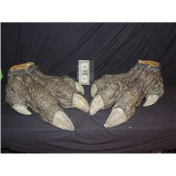 ALIEN CREATURE SUIT FEET WITH HUGE CLAWS WEARABLE MATCHED PAIR FROM UNKNOWN PRODUCTION