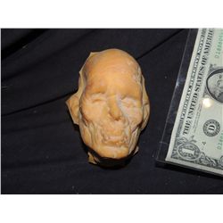 MINIATURE ROTTEN ZOMBIE PUPPET HEAD 1 FROM UNKNOWN PRODUCTION NO RESERVE!