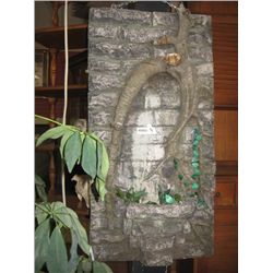 WALL MOUNTED WATER FOUNTAIN