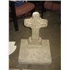 Image 1 : CONCRETE - LARGE CROSS WITH BASE