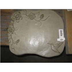 CONCRETE - PLAQUE - HUMMING BIRD