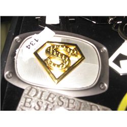 BELT BUCKLE - SUPERMAN - GOLD & WHITE