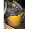 Image 1 : LARGE SHOP VAC & HOSES