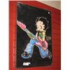 Image 1 : BETTY BOOP PLAYING GUITAR - ON CANVASS