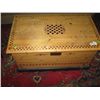 Image 1 : PINE TOLE PAINTED BLANKET BOX