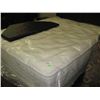 Image 1 : QUEEN MATTRESS - EURO TOP
