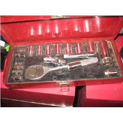 SOCKET SET - RED BOX