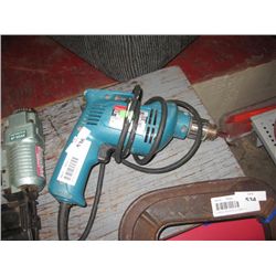 MAKITA DRILL