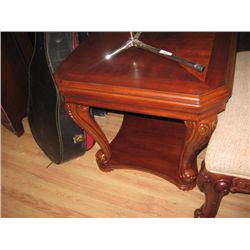 CHERRY END TABLE