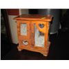 Image 1 : JEWELERY BOX