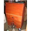Image 1 : DROP FRONT DESK