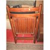 Image 1 : FOLDING CHAIR - WOOD