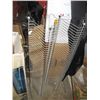 Image 1 : WIRE CD RACK
