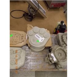 CONCRETE - PAW - SMALL - 2