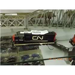 CN RAIL MODEL TRAIN ENGINE