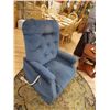 Image 1 : ASSISTED LIFTING ELECTRIC ARM CHAIR