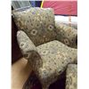 Image 2 : VINTAGE ARM CHAIR